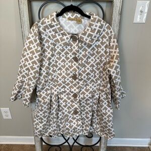 Oh Gussie! XXL Geometric Swing Jacket Beige‎ White Cotton Button Front